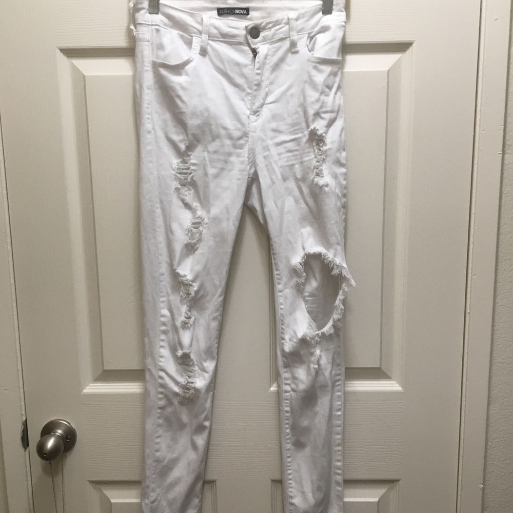 White jeans ‼️DONATED‼️